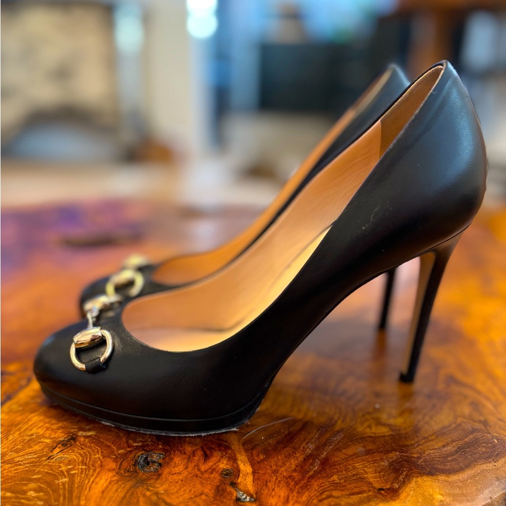 🎈Price Drop!!💕GUCCI Horsebit Platform Heels with Rounded Toe! Size 36
